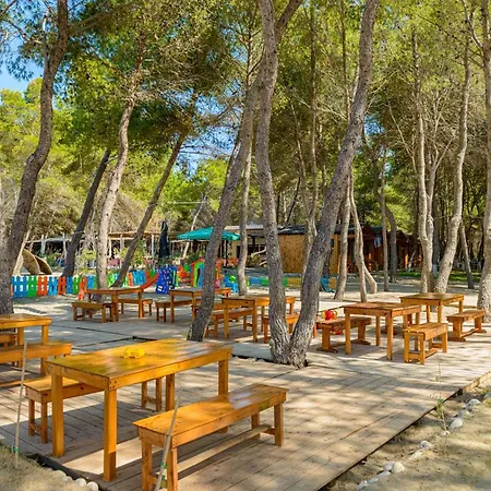 Rezort Ecuador Zverneci