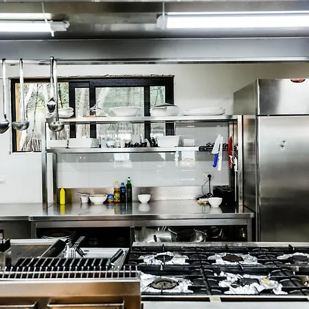 Ecuador Rezort Zverneci