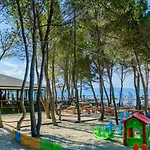 Ecuador Resort *