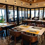 Ecuador Resort *