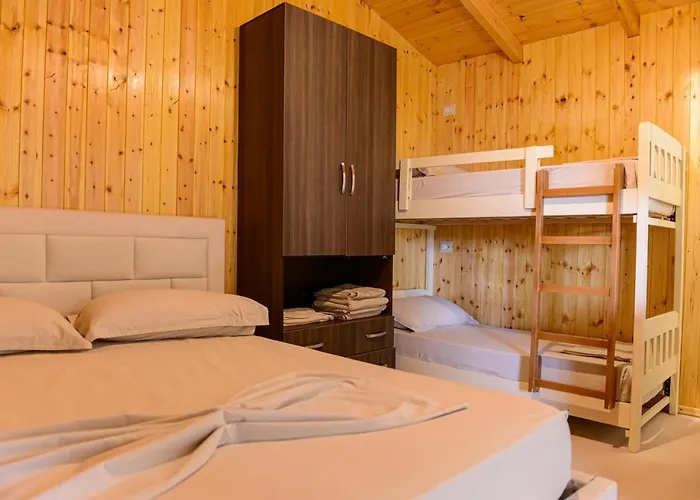 Resort Ecuador Zvernec